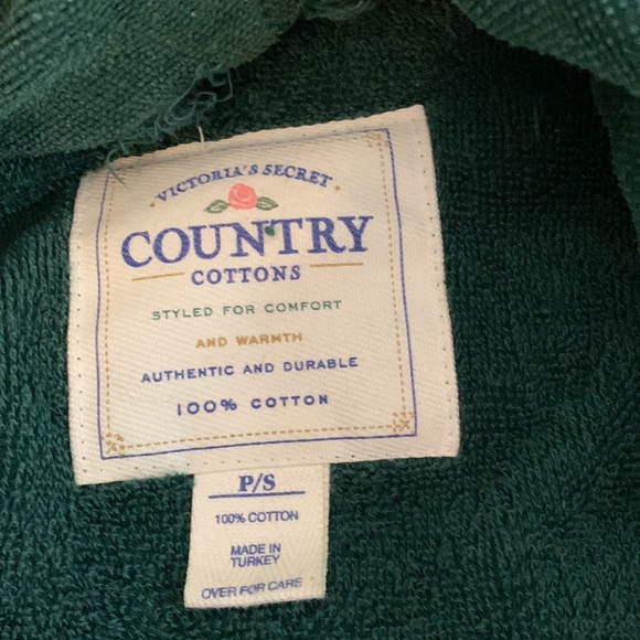 Victoria’s Secret Robe - Picture 2 of 3